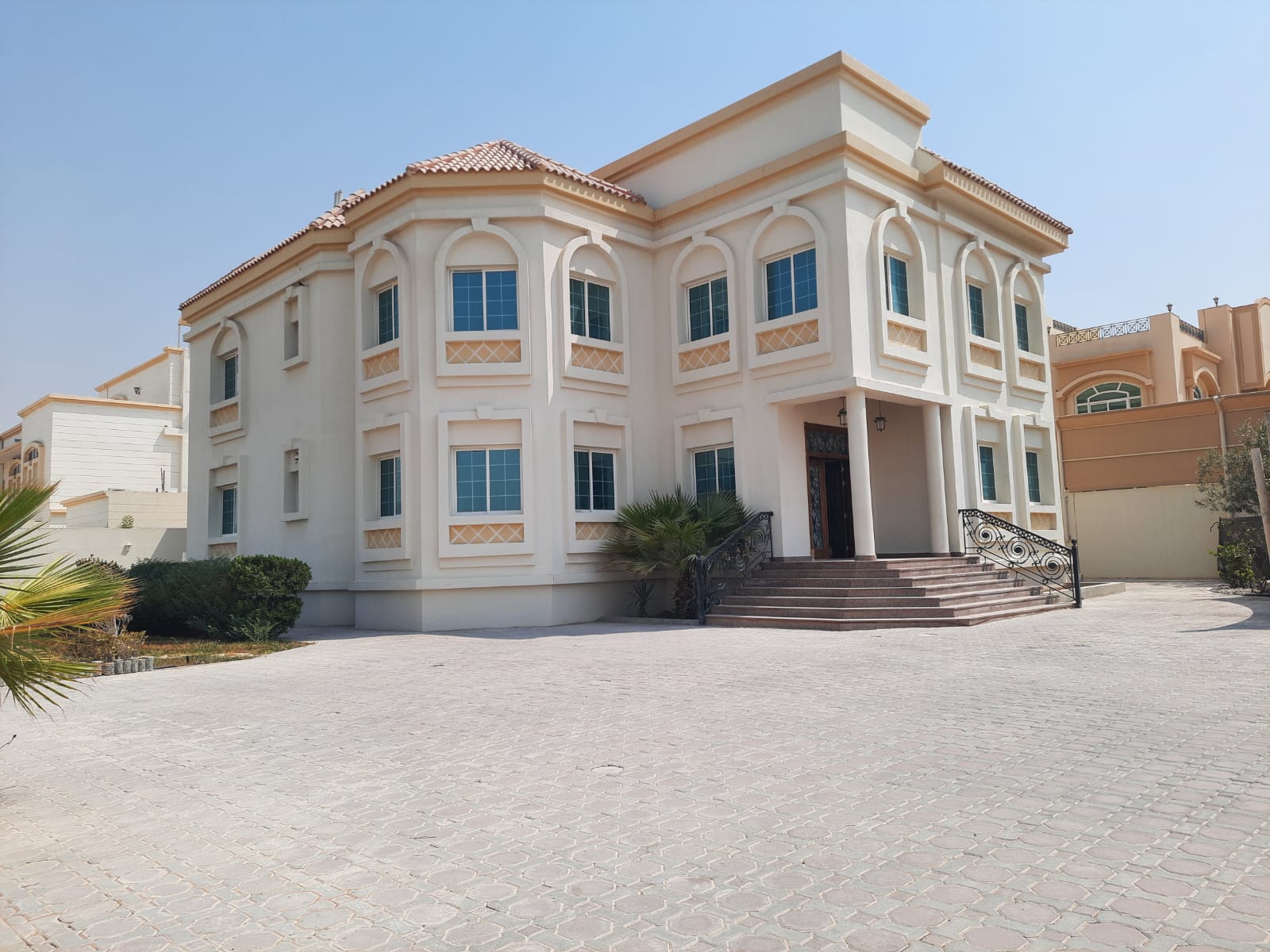 For Sale Villa in Shakhbout City